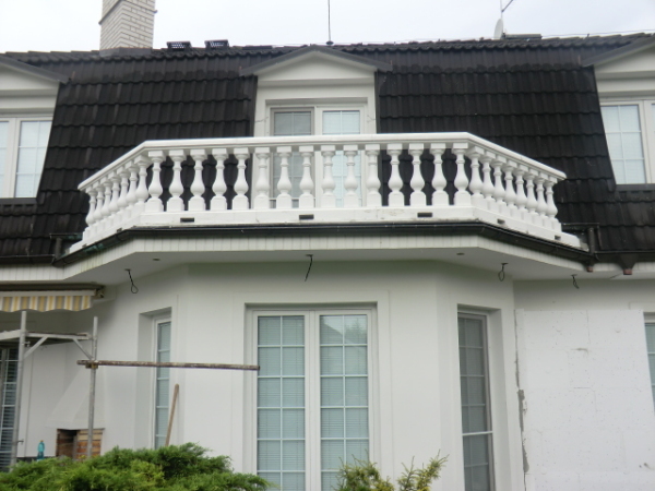 Zateplovací systém Čáslav a renovace balustrád