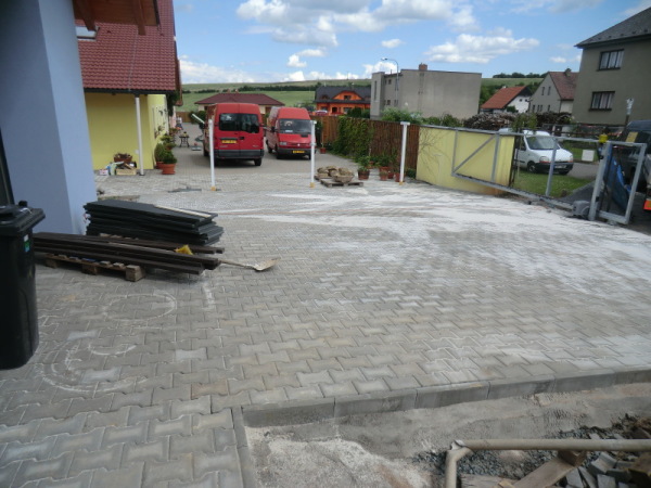 Revitalizace parkovacího stání Klešice